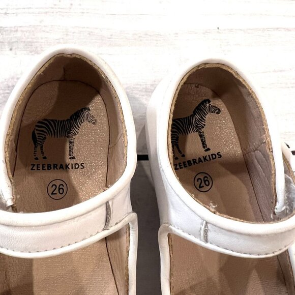 Zeebra White Mary-Janes - Picture 2 of 11